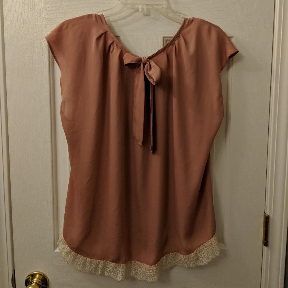 Lauren Conrad ash pink lace top